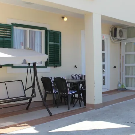 By The Sea Bilo, - 8364 *