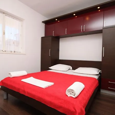 By The Sea Bilo, - 8364 *