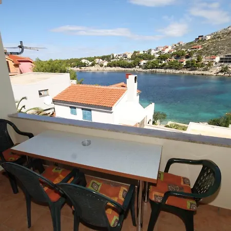 By The Sea Bilo, - 8364