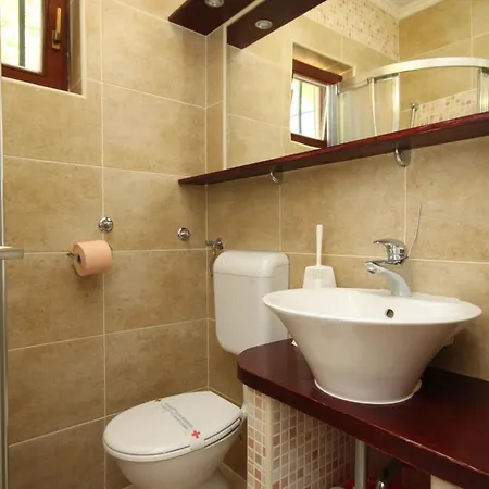 By The Sea Bilo, - 8364