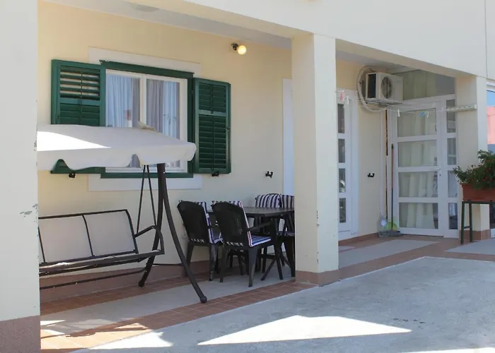 By The Sea Bilo, - 8364 *