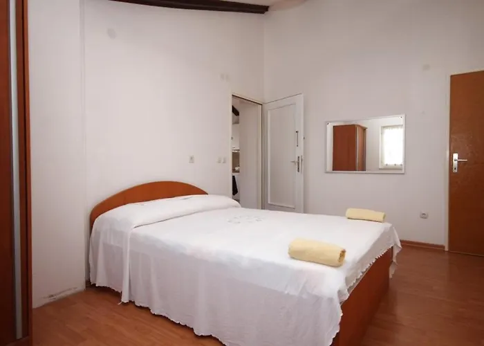 By The Sea Bilo, - 8364 *